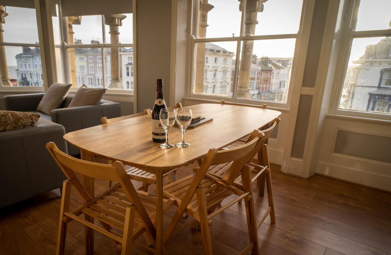 Cornerhouse Apartments Llandudno Ngoại thất bức ảnh
