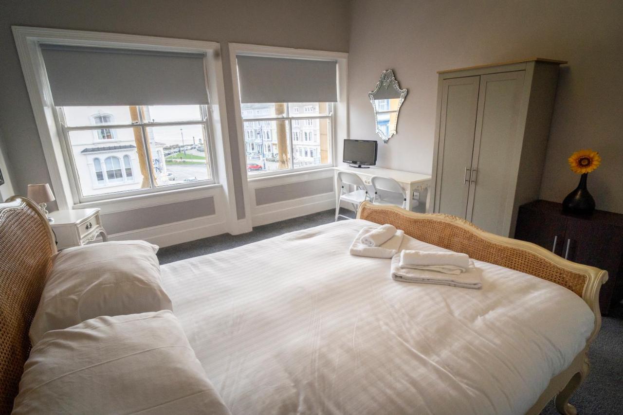 Cornerhouse Apartments Llandudno Ngoại thất bức ảnh